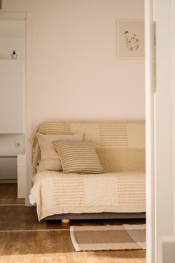 Nature House With A Wooden Porch - Pasika, House Tonka プチシャ エクステリア 写真